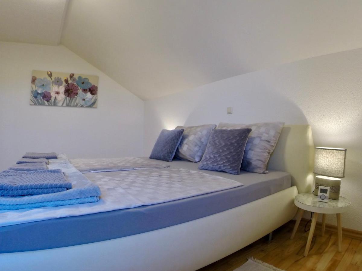 Holiday Apartment Lavanda Sumpetar เยเซนิเซ ภายนอก รูปภาพ