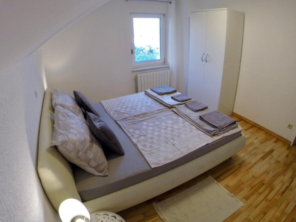 Holiday Apartment Lavanda Sumpetar เยเซนิเซ ภายนอก รูปภาพ