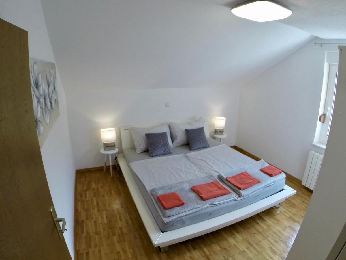 Holiday Apartment Lavanda Sumpetar เยเซนิเซ ภายนอก รูปภาพ