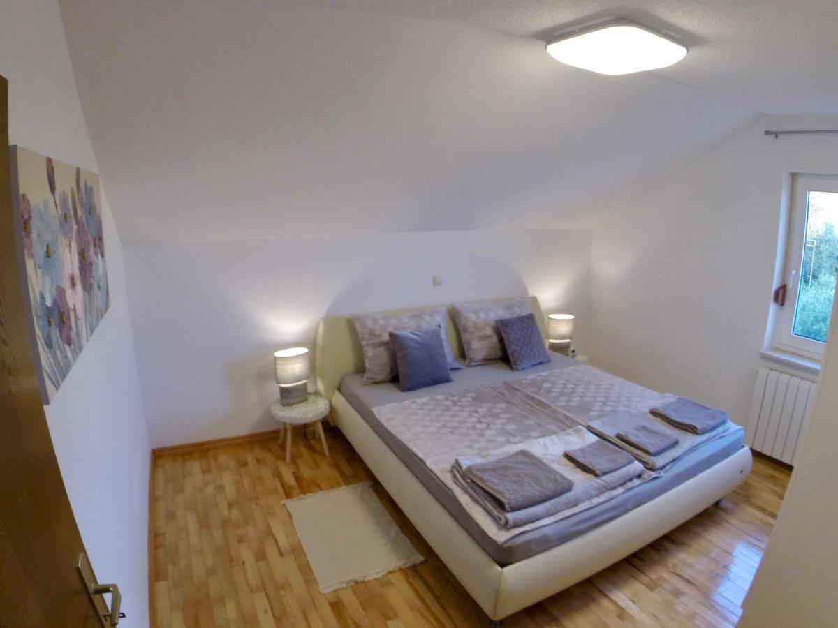 Holiday Apartment Lavanda Sumpetar เยเซนิเซ ภายนอก รูปภาพ